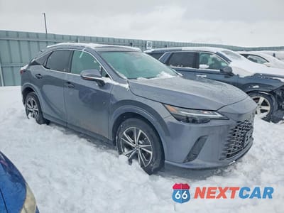 Czwarte zdjęcie samochodu z boku: 2023 LEXUS RX 350H BASE VIN:2T2BBMCA5PC015359 - miniatura