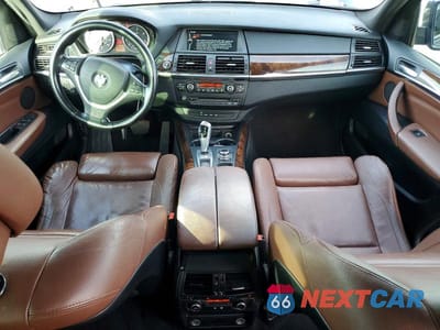 Zdjęcie 8 z 12 samochodu: 2013 BMW X5 XDRIVE35D VIN:5UXZW0C59D0B91891 - miniatura