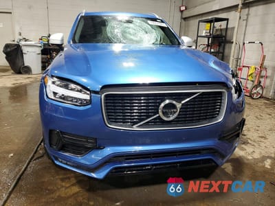 Piąte zdjęcie samochodu w środku: 2019 VOLVO XC90 T6 R-DESIGN VIN:YV4A22PM9K1443941 - miniatura