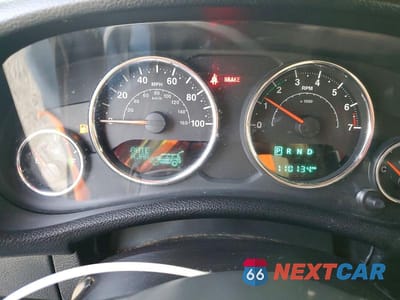 Zdjęcie 9 z 12 samochodu: 2015 JEEP WRANGLER UNLIMITED SAHARA VIN:1C4BJWEG5FL734770 - miniatura