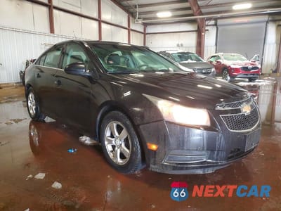 Czwarte zdjęcie samochodu z boku: 2011 CHEVROLET CRUZE LT VIN:1G1PF5S94B7203675 - miniatura
