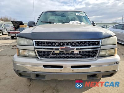 Piąte zdjęcie samochodu w środku: 2006 CHEVROLET SILVERADO K1500 VIN:1GCEK19BX6Z246634 - miniatura