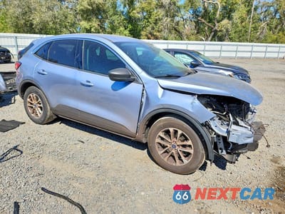 Czwarte zdjęcie samochodu z boku: 2022 FORD ESCAPE SE VIN:1FMCU0G68NUB61672 - miniatura