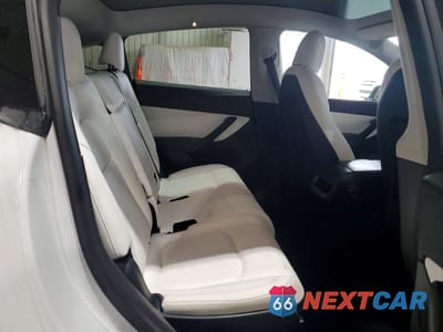 Zdjęcie 11 z 15 samochodu: 2021 TESLA MODEL Y VIN:5YJYGAEE8MF301812 - miniatura