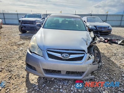 Piąte zdjęcie samochodu w środku: 2010 SUBARU LEGACY 2.5I VIN:4S3BMBA62A3217237 - miniatura