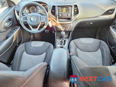 Zdjęcie 8 z 13 samochodu: 2018 JEEP CHEROKEE LATITUDE VIN:1C4PJLCB9JD538829 - miniatura