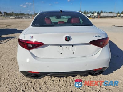 Zdjęcie 6 z 12 samochodu: 2023 ALFA ROMEO GIULIA TI VIN:ZARFAMBN6P7669663 - miniatura