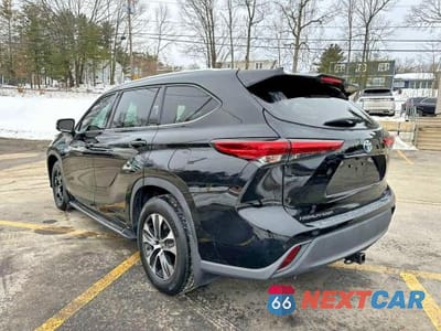 Drugie zdjęcie samochodu z przodu: 2021 TOYOTA HIGHLANDER HYBRID XLE VIN:5TDGBRCH7MS527583 - miniatura