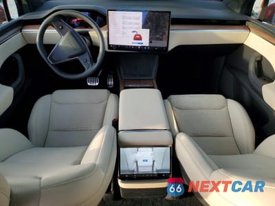 Zdjęcie 8 z 13 samochodu: 2025 TESLA MODEL X VIN:7SAXCDE50SF469498 - miniatura