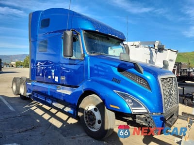 2019 VOLVO VNL SEMI TRUCK 4V4NC9EH2KN201165 - główne zdjęcie licytacji z USA - miniatura