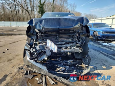 Piąte zdjęcie samochodu w środku: 2021 CHEVROLET SUBURBAN K1500 LT VIN:1GNSKCKD6MR256558 - miniatura