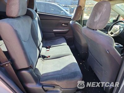 Zdjęcie 11 z 12 samochodu: 2012 TOYOTA PRIUS V VIN:JTDZN3EU9C3104298 - miniatura