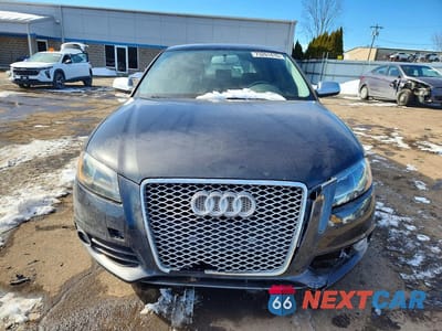 Piąte zdjęcie samochodu w środku: 2013 AUDI A3 PREMIUM PLUS VIN:WAUKEAFM2DA031533 - miniatura