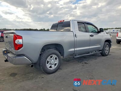 Trzecie zdjęcie samochodu z tyłu: 2018 TOYOTA TUNDRA DOUBLE CAB SR VIN:5TFRM5F15JX132642 - miniatura