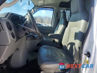 Zdjęcie 7 z 13 samochodu: 2014 FORD ECONOLINE E250 VAN VIN:1FTNE2EW4EDA49301 - miniatura