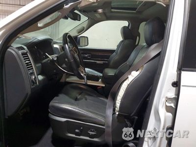 Zdjęcie 7 z 13 samochodu: 2018 RAM 1500 LARAMIE VIN:1C6RR7NM7JS233940 - miniatura