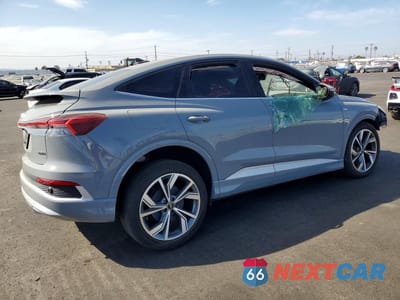 Trzecie zdjęcie samochodu z tyłu: 2023 AUDI Q4 E-TRON SPORTBACK PREMIUM PLUS VIN:WA132BFZ3PP047950 - miniatura