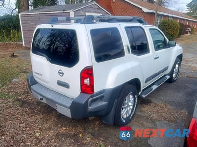 Czwarte zdjęcie samochodu z boku: 2015 NISSAN XTERRA S VIN:5N1AN0NWXFN660640 - miniatura