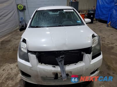 Piąte zdjęcie samochodu w środku: 2011 NISSAN SENTRA 2.0 VIN:3N1AB6AP3BL671944 - miniatura