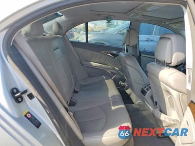 Zdjęcie 10 z 12 samochodu: 2007 MERCEDES-BENZ E 550 VIN:WDBUF72X87B021999 - miniatura