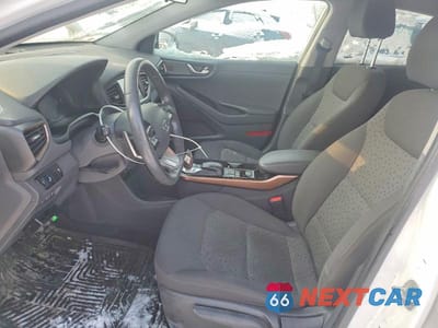 Zdjęcie 7 z 12 samochodu: 2019 HYUNDAI IONIQ PREFERRED VIN:KMHC85LH1KU031785 - miniatura