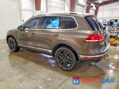 Drugie zdjęcie samochodu z przodu: 2015 VOLKSWAGEN TOUAREG V6 VIN:WVGEF9BP8FD006824 - miniatura