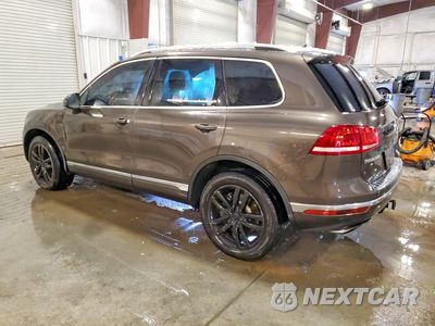 Drugie zdjęcie samochodu z przodu: 2015 VOLKSWAGEN TOUAREG V6 VIN:WVGEF9BP8FD006824 - miniatura