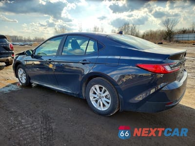 Drugie zdjęcie samochodu z przodu: 2026 TOYOTA CAMRY LE VIN:4T1DAACK1TU672305 - miniatura