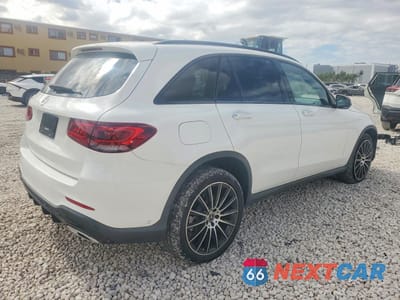 Trzecie zdjęcie samochodu z tyłu: 2022 MERCEDES-BENZ GLC 300 VIN:W1N0G8DB2NV351551 - miniatura