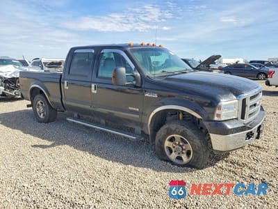 Czwarte zdjęcie samochodu z boku: 2006 FORD F250 SUPER DUTY VIN:1FTSW21P46EB94607 - miniatura