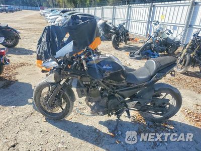 Trzecie zdjęcie samochodu z tyłu: 2022 KAWASAKI EX650 N VIN:ML5EXEN10NDA49485 - miniatura