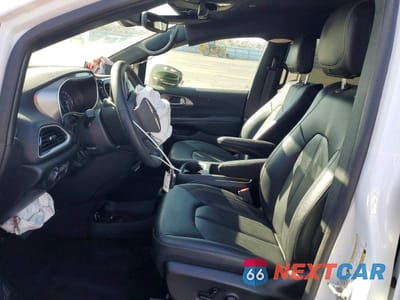 Zdjęcie 7 z 13 samochodu: 2025 CHRYSLER VOYAGER VIN:2C4RC1CG6SR533640 - miniatura