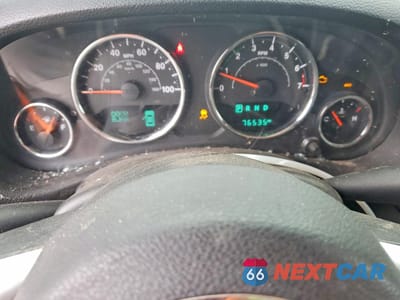 Zdjęcie 9 z 13 samochodu: 2017 JEEP WRANGLER UNLIMITED SAHARA VIN:1C4HJWEG3HL674243 - miniatura