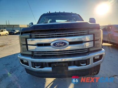 Piąte zdjęcie samochodu w środku: 2019 FORD F250 SUPER DUTY VIN:1FT7W2B62KED79843 - miniatura