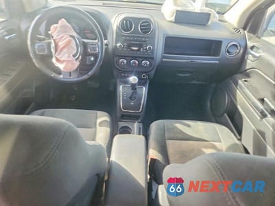 Zdjęcie 8 z 13 samochodu: 2012 JEEP COMPASS LATITUDE VIN:1C4NJCEB7CD618248 - miniatura