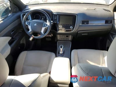 Zdjęcie 8 z 13 samochodu: 2022 MITSUBISHI OUTLANDER SEL VIN:JA4J2VA7XNZ030210 - miniatura
