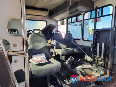 Zdjęcie 6 z 10 samochodu: 2013 FORD E450 SHUTTLE BUS VIN:1FDFE4FS5DDB16221 - miniatura