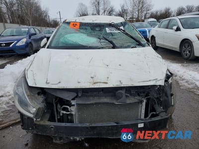 Piąte zdjęcie samochodu w środku: 2020 KIA RIO 5-DOOR S VIN:3KPA25AD7LE351996 - miniatura