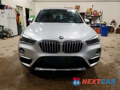 Piąte zdjęcie samochodu w środku: 2018 BMW X1 XDRIVE28I VIN:WBXHT3C37J5F89785 - miniatura