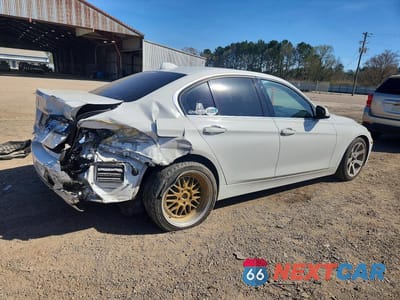 Trzecie zdjęcie samochodu z tyłu: 2015 BMW 328 I VIN:WBA3A5C56FP604065 - miniatura