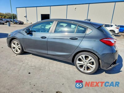 Drugie zdjęcie samochodu z przodu: 2017 CHEVROLET CRUZE LT VIN:3G1BE6SMXHS585468 - miniatura