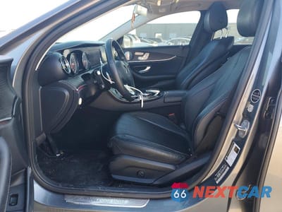 Zdjęcie 7 z 12 samochodu: 2018 MERCEDES-BENZ E 300 4MATIC VIN:WDDZF4KB3JA392372 - miniatura