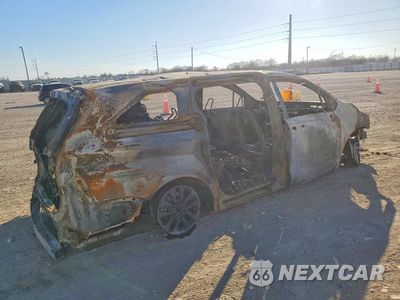 Trzecie zdjęcie samochodu z tyłu: 2024 TOYOTA SIENNA VIN:5TDKRKEC0RS209133 - miniatura
