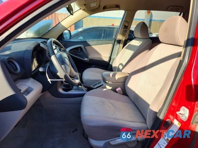 Zdjęcie 7 z 13 samochodu: 2006 TOYOTA RAV4 BASE VIN:JTMBK33V465004804 - miniatura