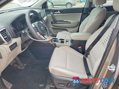 Zdjęcie 7 z 13 samochodu: 2021 KIA SPORTAGE VIN:KNDPM3AC2M7902983 - miniatura