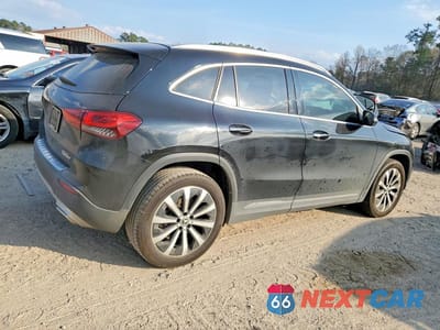 Trzecie zdjęcie samochodu z tyłu: 2021 MERCEDES-BENZ GLA 250 VIN:W1N4N4GB0MJ150040 - miniatura