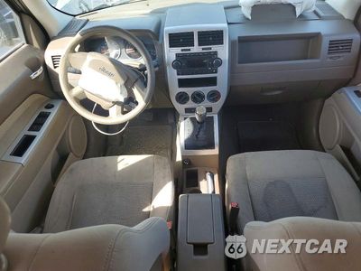 Zdjęcie 8 z 12 samochodu: 2008 JEEP PATRIOT SPORT VIN:1J8FT28W98D711991 - miniatura
