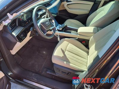 Zdjęcie 7 z 12 samochodu: 2024 AUDI Q8 E-TRON PREMIUM PLUS VIN:WA15AAGEXRB064097 - miniatura