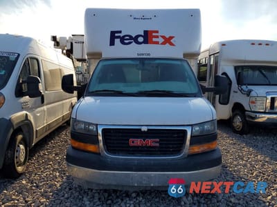 Piąte zdjęcie samochodu w środku: 2023 GMC SAVANA DELIVERY TRUCK VIN:7GZ67UC72PN008641 - miniatura