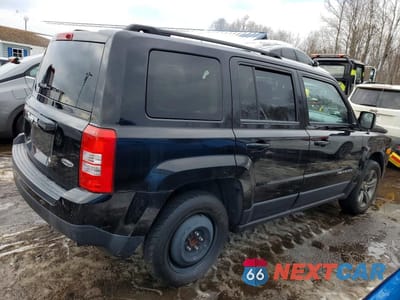 Trzecie zdjęcie samochodu z tyłu: 2015 JEEP PATRIOT LATITUDE VIN:1C4NJPFA8FD400207 - miniatura